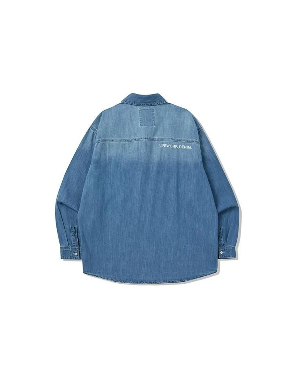 Джинсовая рубашка с двумя карманами