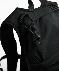 Oysho Водоотталкивающий лыжный рюкзак Ski, 12,3 л, черный