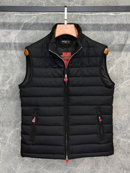 Пуховый жилет Kiton