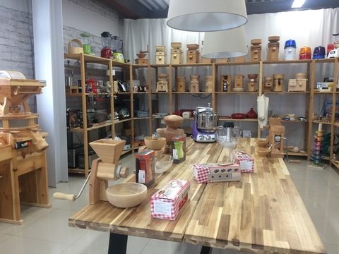 Как работаем в праздники мартовские