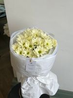 Букет из хризантемы в кремовом оттенке