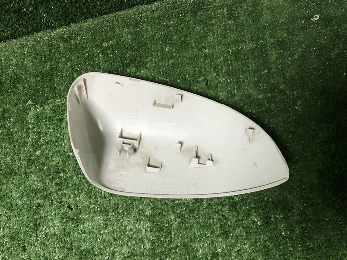 Крышка зеркала левая Chevrolet Aveo T300 (11-20)