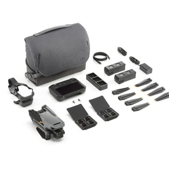 Квадрокоптер DJI Mavic 3 Cine Combo