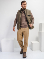 Мужской жилет СЕВЕРНЫЙ ПУТЬ с отстегивающейся(!) подкладкой на меху из бурой овечьей шерсти и с особо прочной армированной верхней тканью (рип-стоп). Усиленный жилет для самых сложных условий зимой и летом.