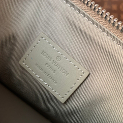 Louis Vuitton Takeoff Pouch