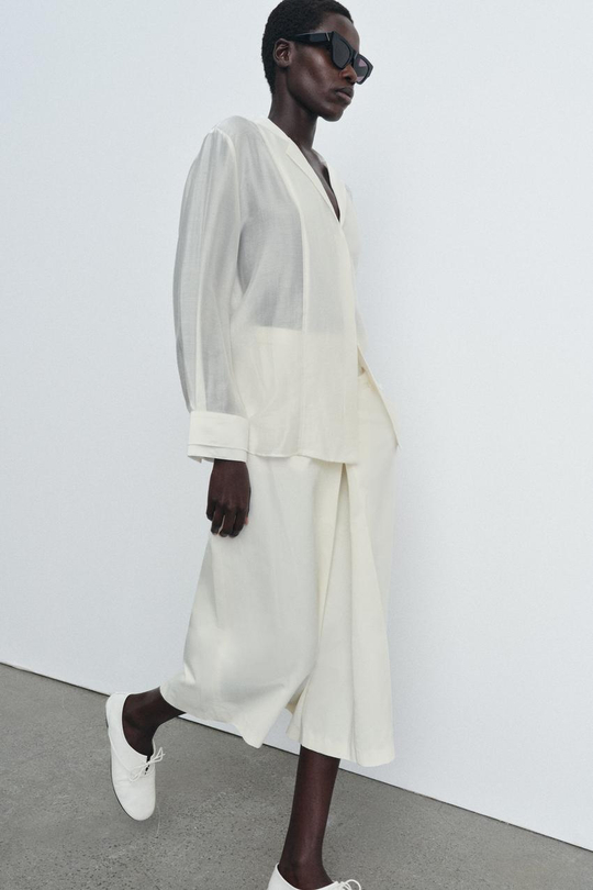 ZARA СТРУЯЩАЯСЯ РУБАШКА ZW COLLECTION, ЖЕЛТОВАТО-БЕЛЫЙ