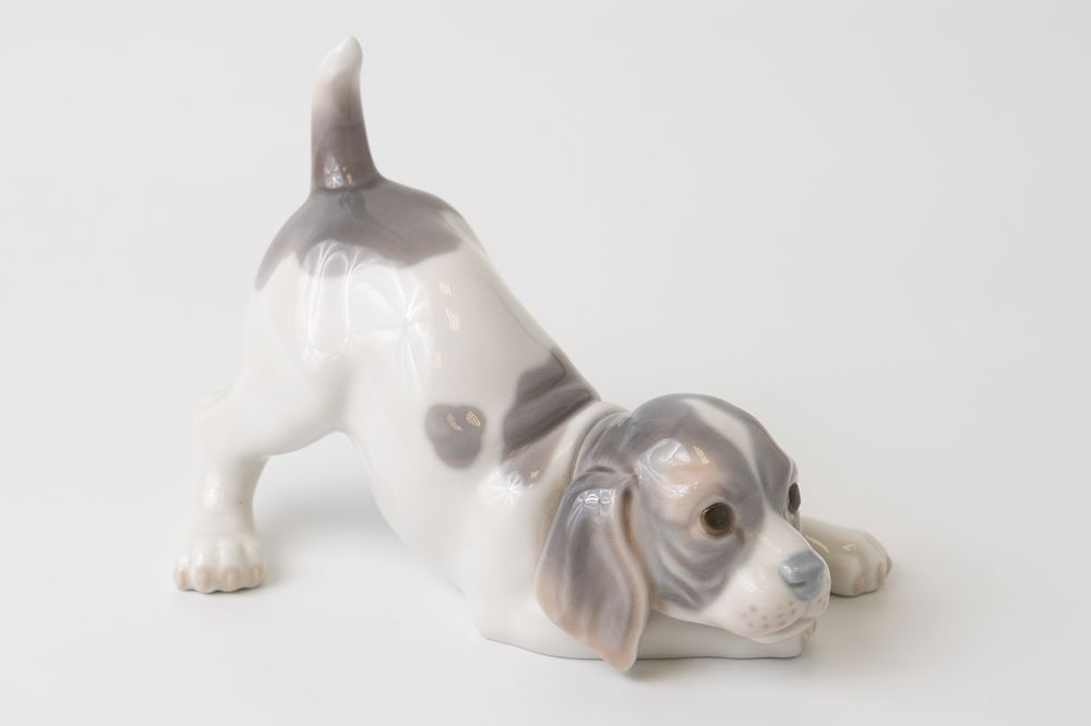 Фарфоровая статуэтка Lladro «Игривый щенок» (Playful Puppy)