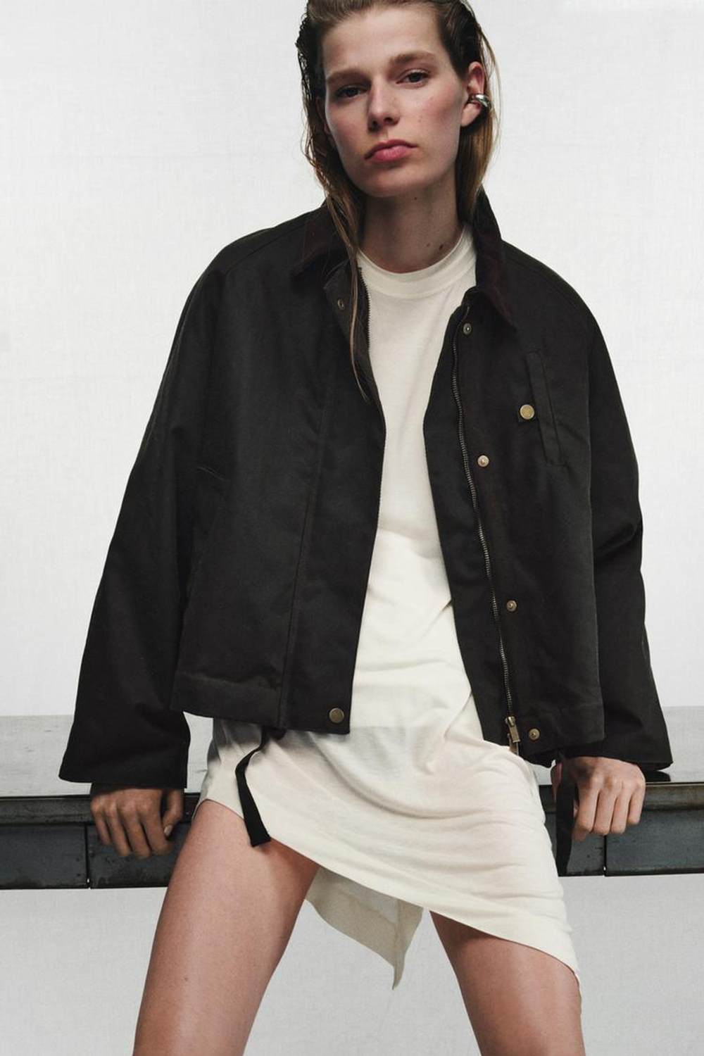 ZARA КУРТКА С ВОЩЕНЫМ ПОКРЫТИЕМ — ZW COLLECTION, ХАКИ