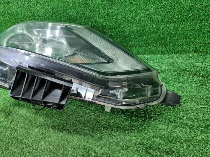 Фара правая Nissan Qashqai J11 (2013-2019) галоген