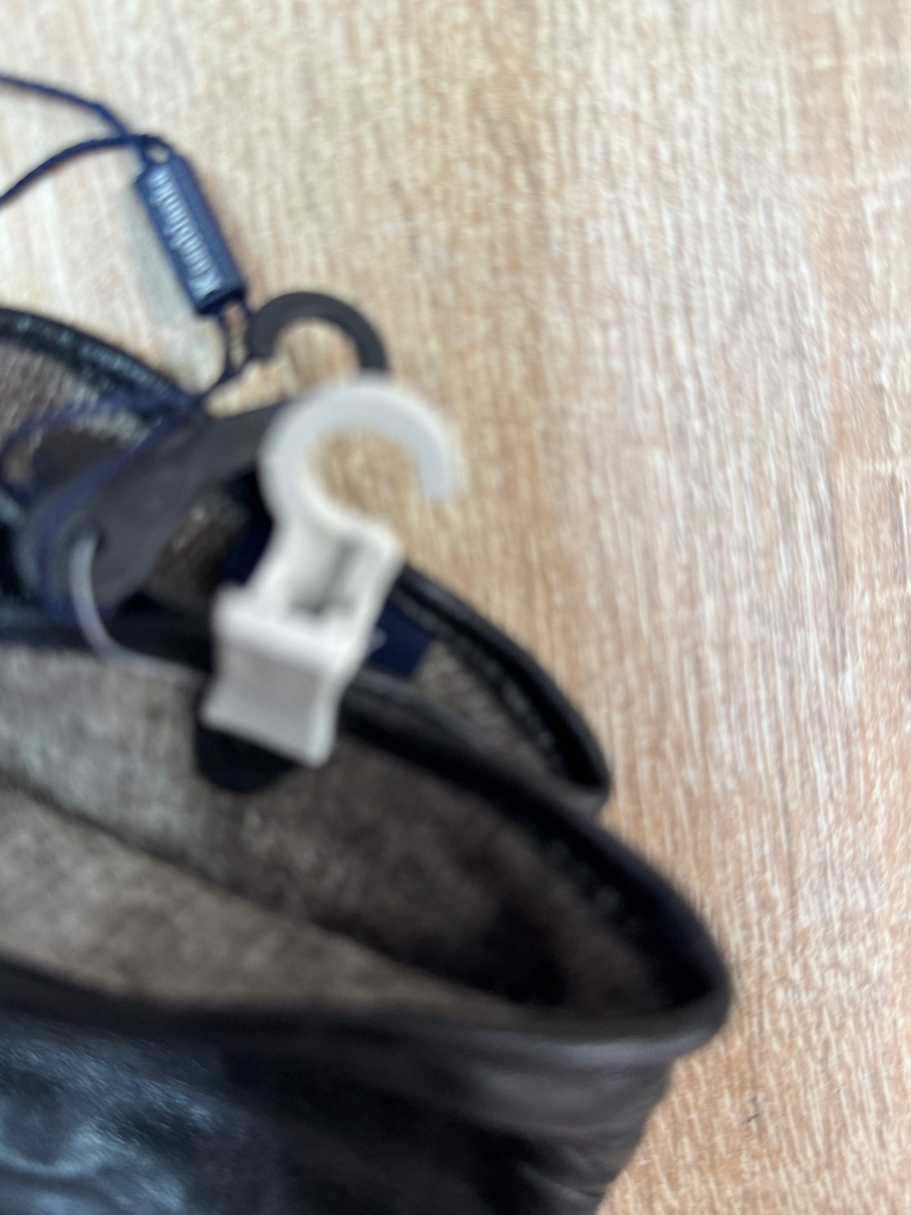 Перчатки. Женские. Материал верха: Кожаные люкс качества. Подклад: Трикотаж-шерсть. Только средние размеры.5 шт в упаковке.