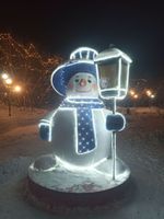 Уличная фигура "Снеговик с фонарем"