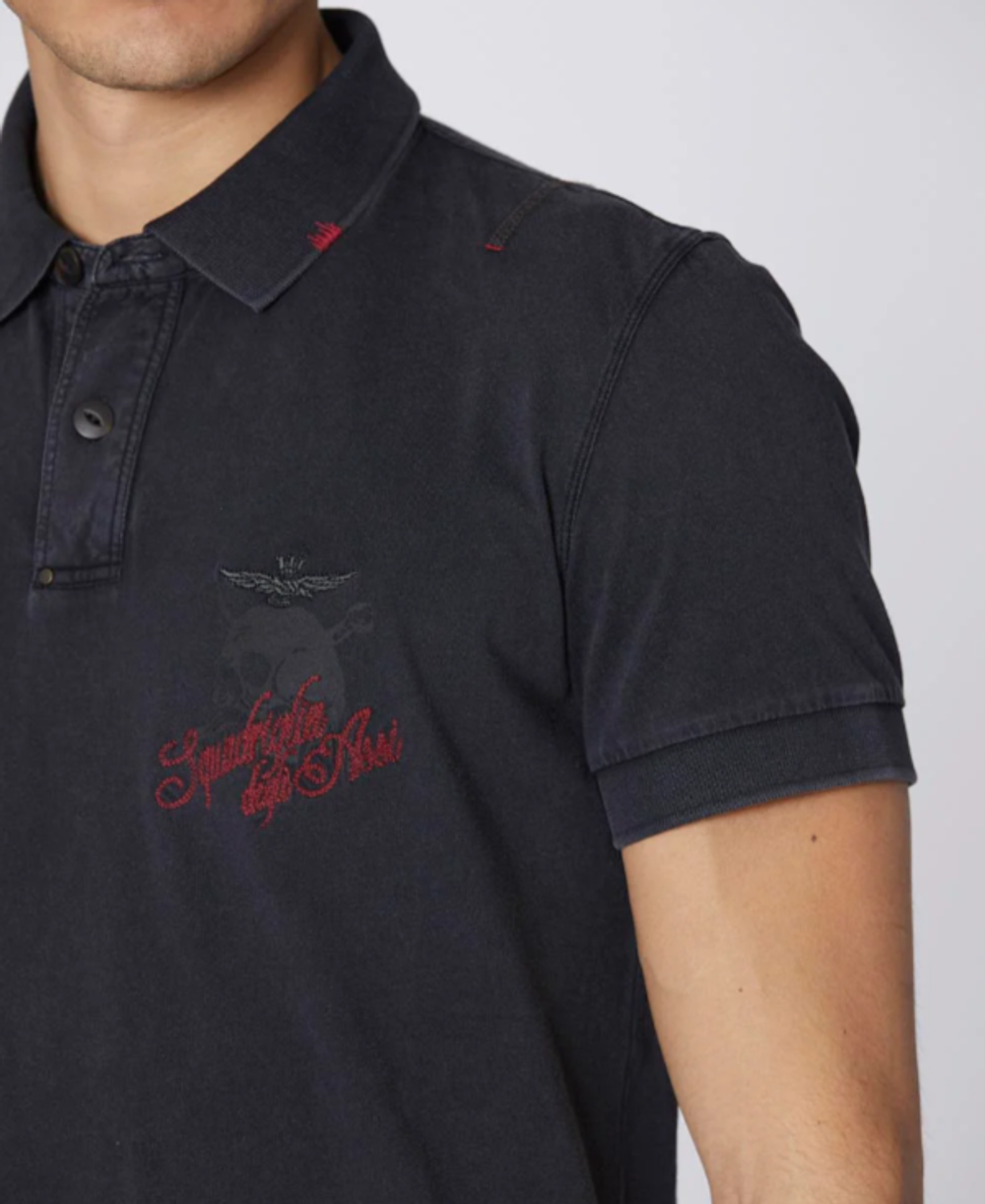 Футболка с воротом поло