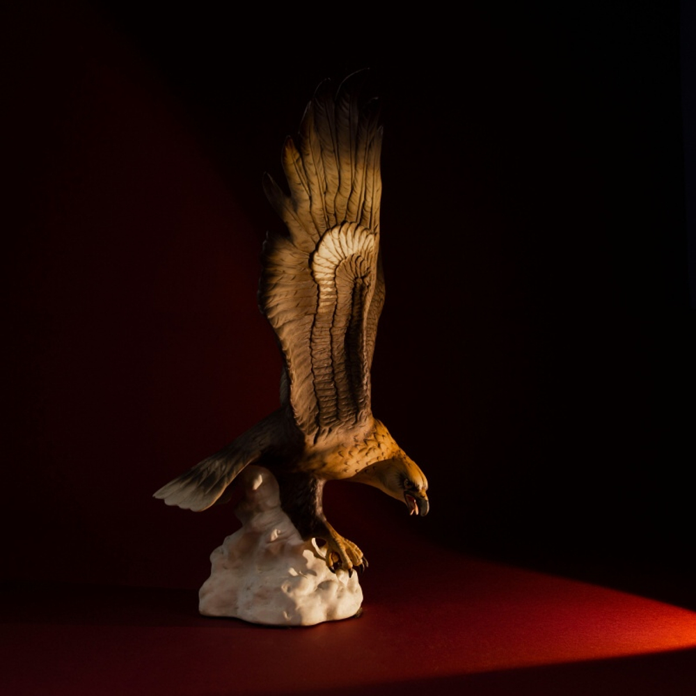 Фарфоровая мануфактура Royal Dux «Орел»