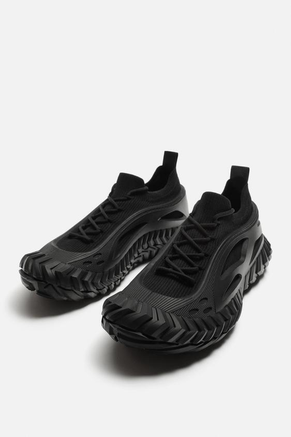 ZARA КРОССОВКИ С РЕЛЬЕФНОЙ ПОДОШВОЙ, ЧЕРНЫЙ