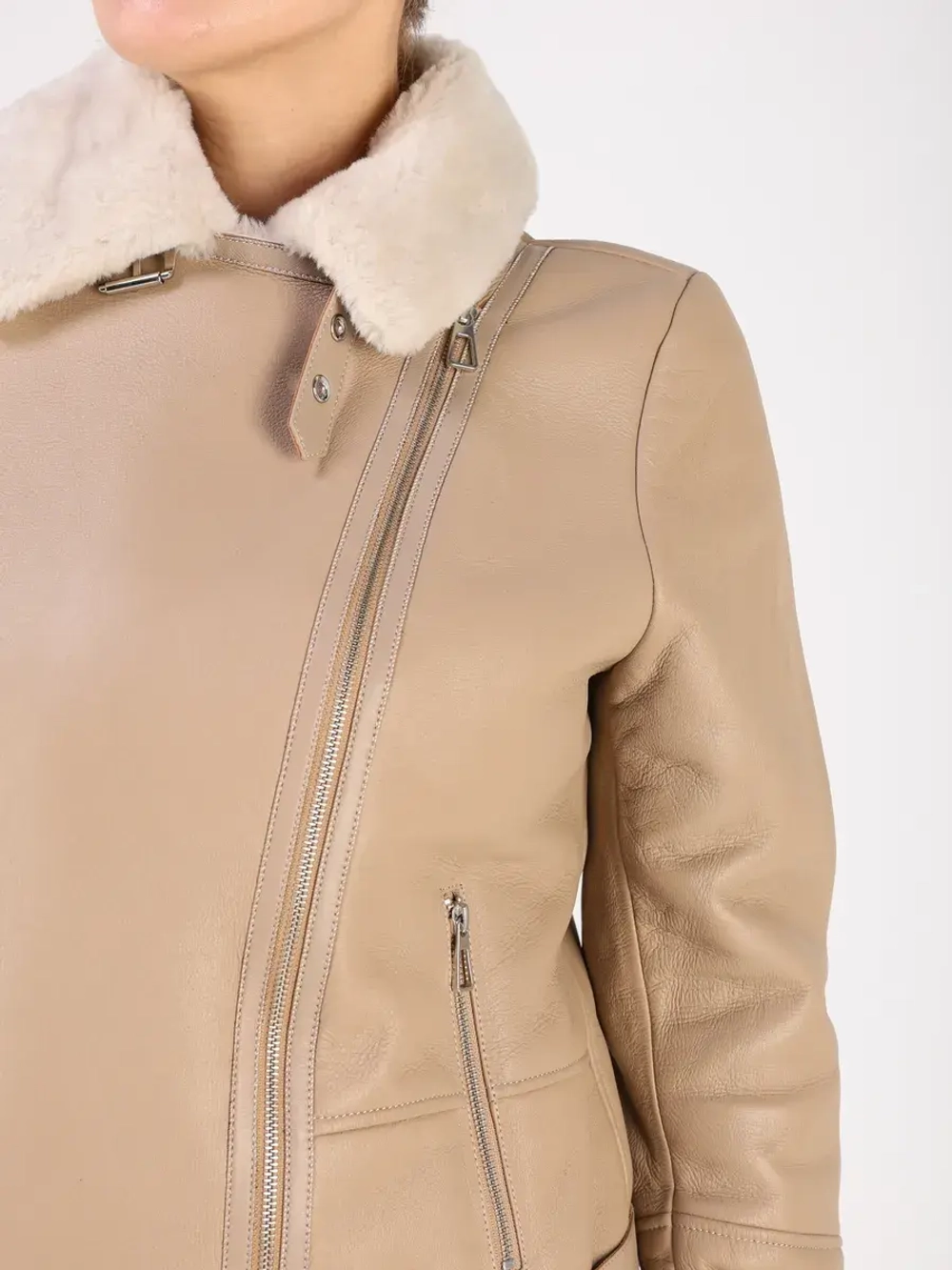 Дубленка зимняя натуральная короткая авиатор