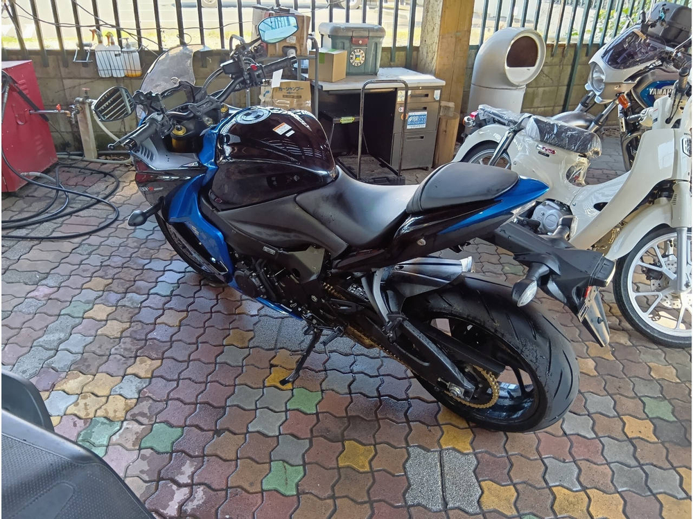 Suzuki GSX-S1000F 054721