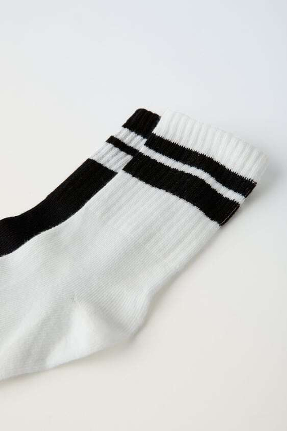 ZARA НАБОР ИЗ 2 ПАР НОСКОВ С ПОЛОСКАМИ, ЧЕРНЫЙ
