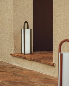 Большая портативная настольная лампа Leros из полиэтилена и стали зеленого цвета