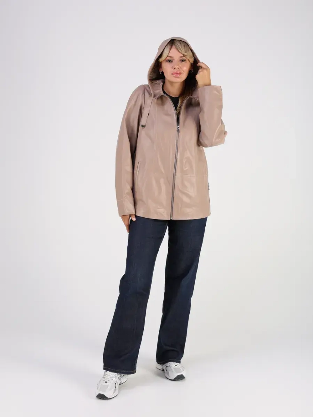 Кожаная куртка демисезонная с капюшоном