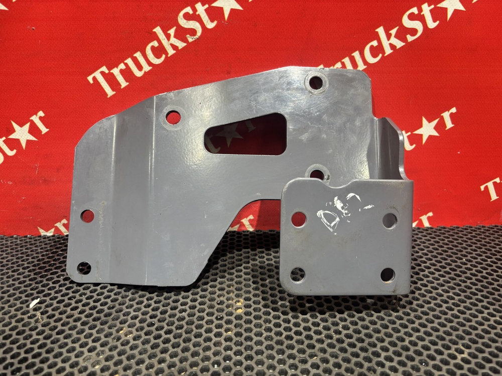 Кронштейн осушителя 2023г.