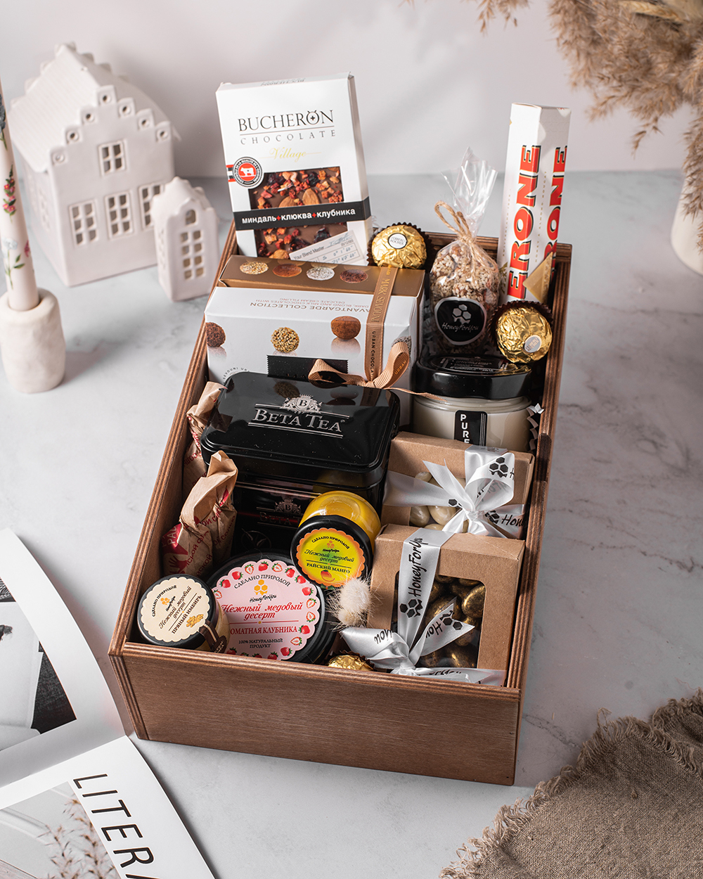 Подарочный набор сладостей в закрытом деревянном ящике №2