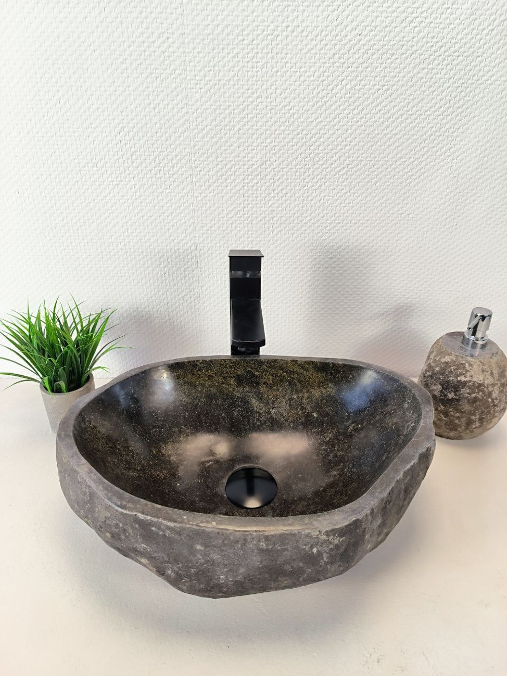 Раковина из речного камня RS-65964 45х31х15 из натурального камня