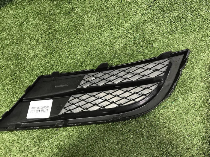 Заглушка ПТФ левая VW Jetta 6 (2014-2018)