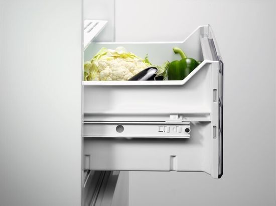 Встраиваемый холодильник Electrolux ENN 3074 EFW