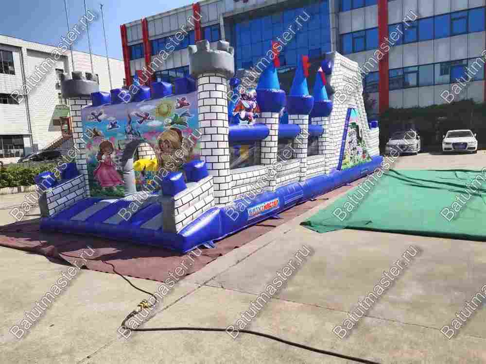 Надувная полоса препятствий "Дворцовое средневековье" размер 12х4х3,8