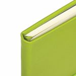 Блокнот в клетку с резинкой А5 (148x218 мм), 80 л., под кожу светло-зеленый BRAUBERG "Metropolis X", 111033