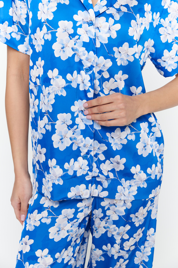 Шелковая блуза с цветами