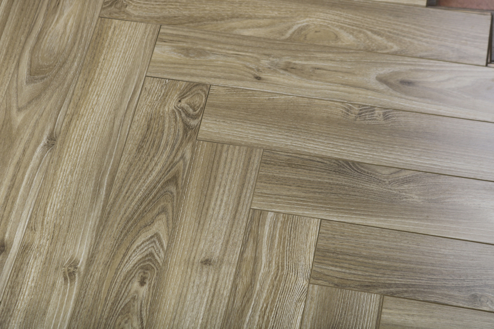 Ламинат ICON Orange 12 мм ОРЕХ ТОНИРОВАННЫЙ 1.32 м2