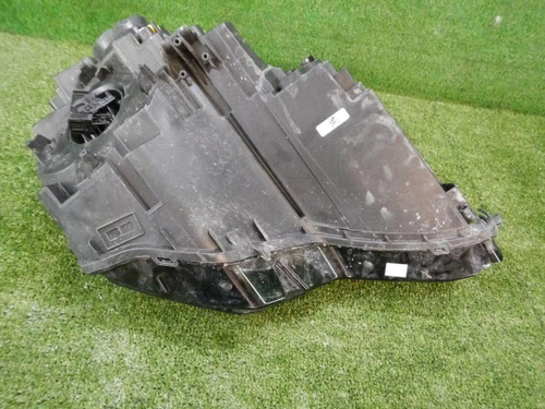 Битая Фара левая Skoda Karoq (2017-2021) LED