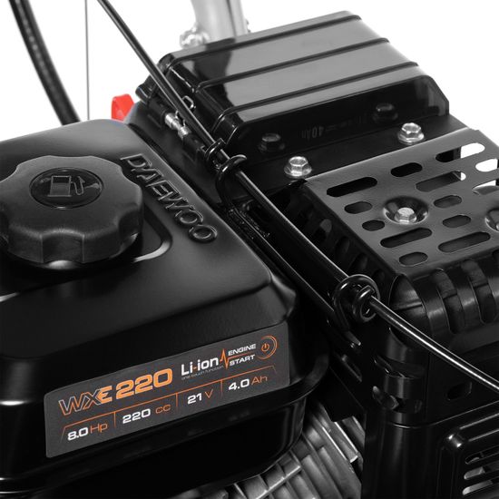 Бензиновый снегоуборщик DAEWOO S 8060