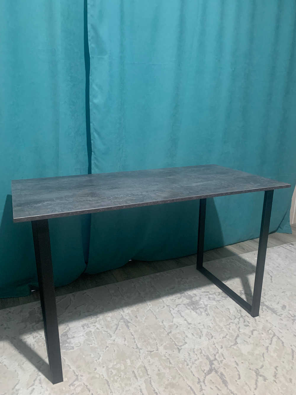 Письменный стол