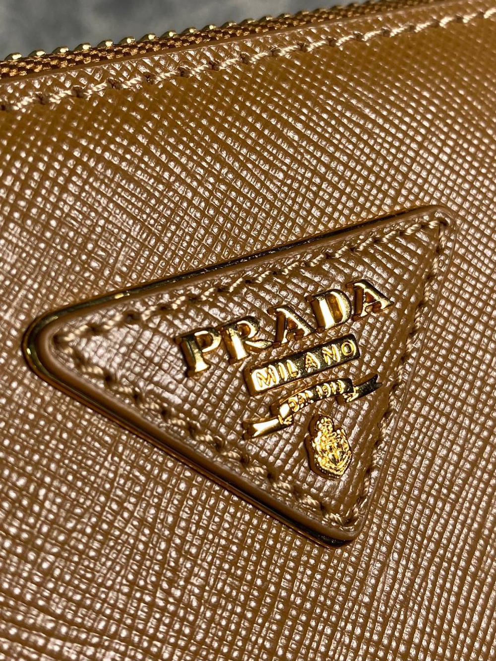 Сумка Prada