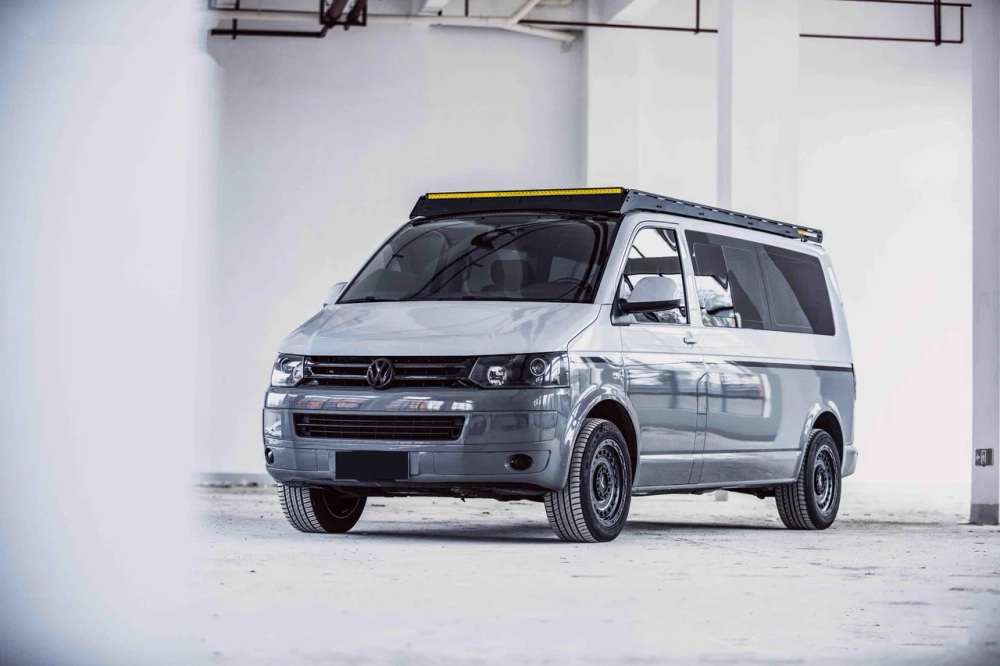 Платформа на крышу с люстрой и лестницей для VolksWagen Caravelle 2010-2015 Багажник на крышу Лестница