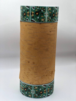 Ваза фарфоровая с берестой. Коллекция  Изразец Коломенское. Цветы. Бревно (Log).