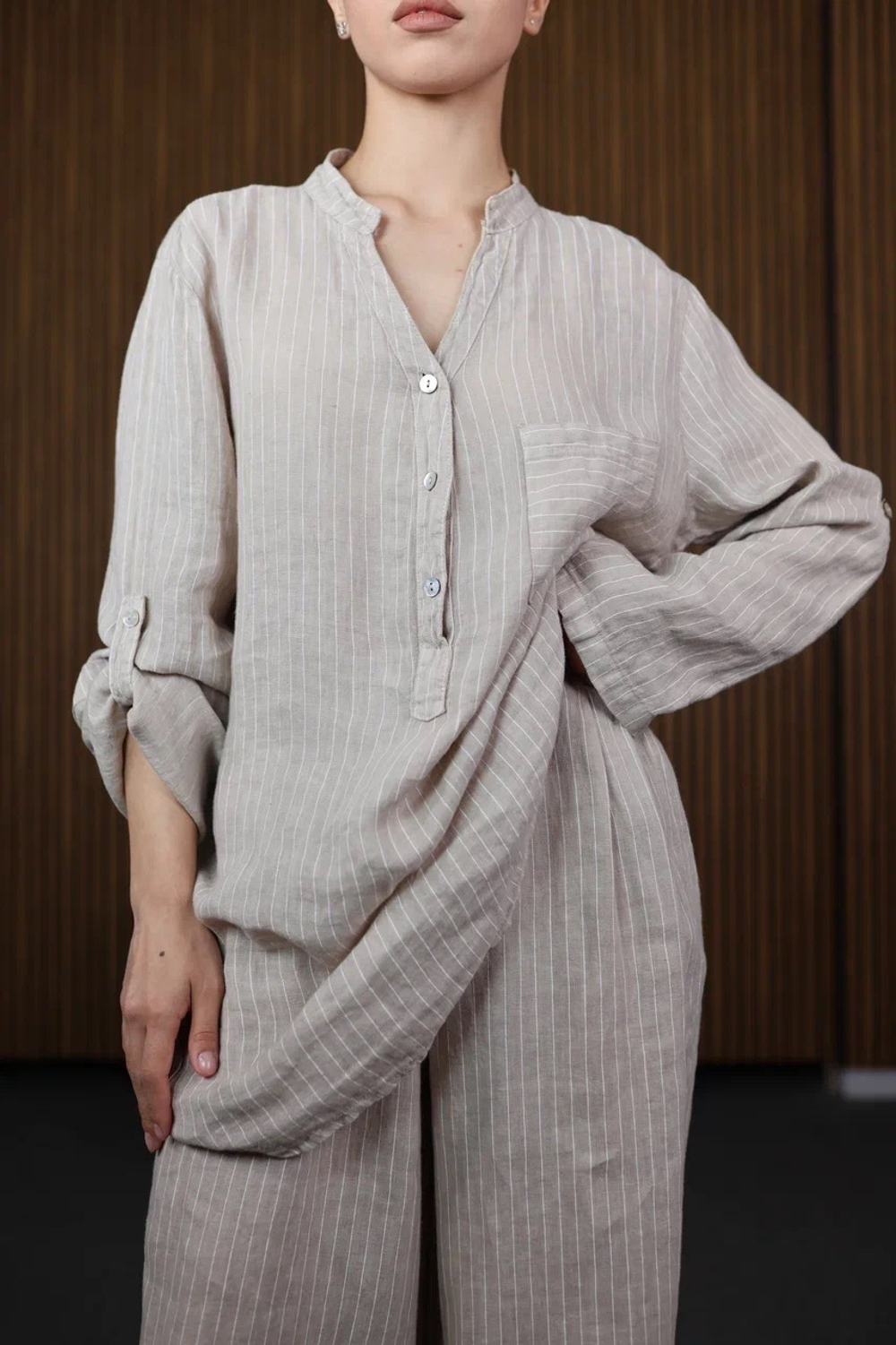 льняной костюм в полоску