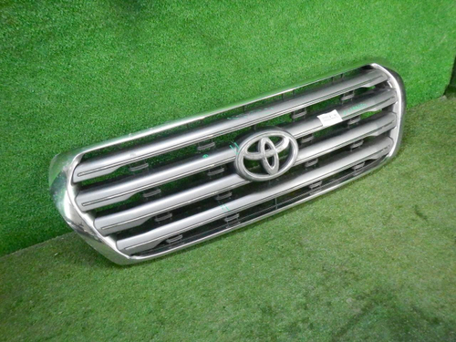 Решетка радиатора Toyota Land Cruiser 200 (2007-2012)