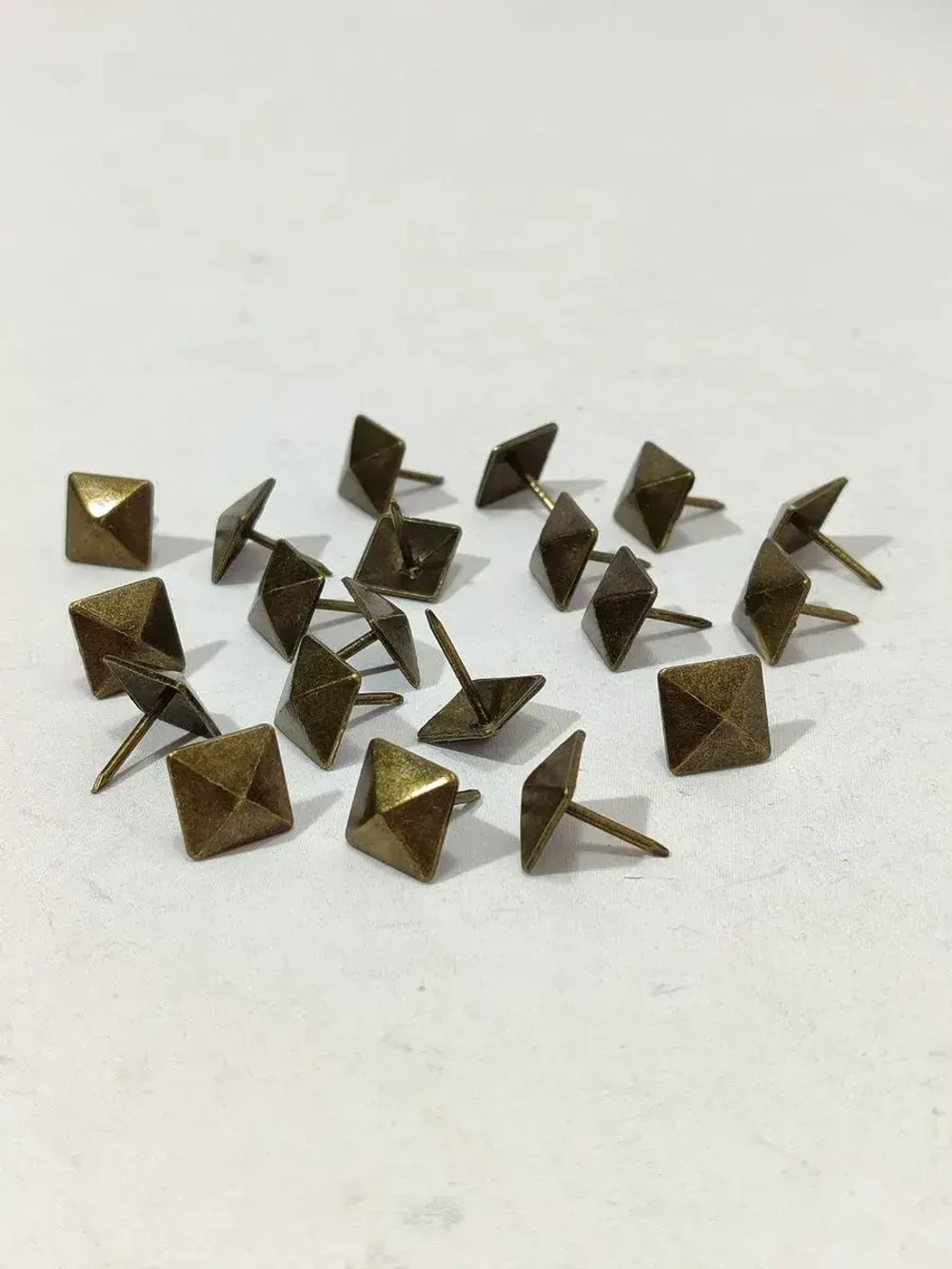 Гвозди обивочные декоративные под старину с большой шляпкой