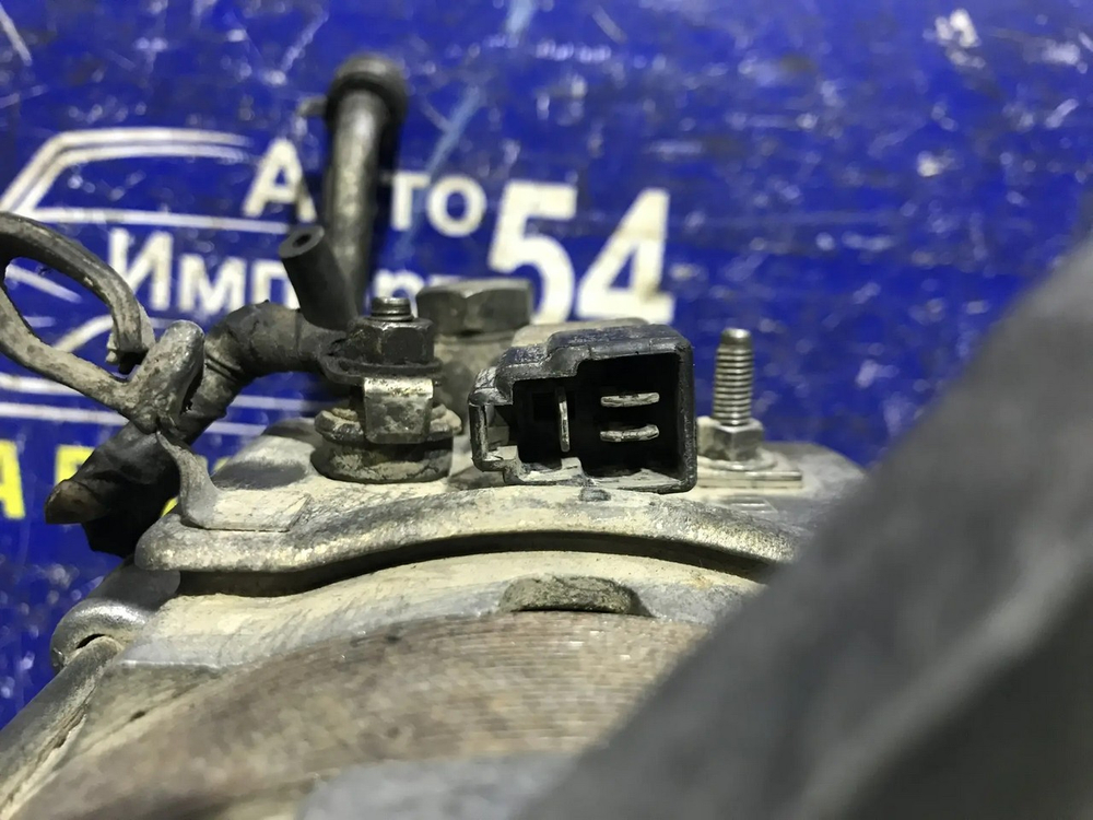 Генератор TOYOTA HILUX SURF 1992