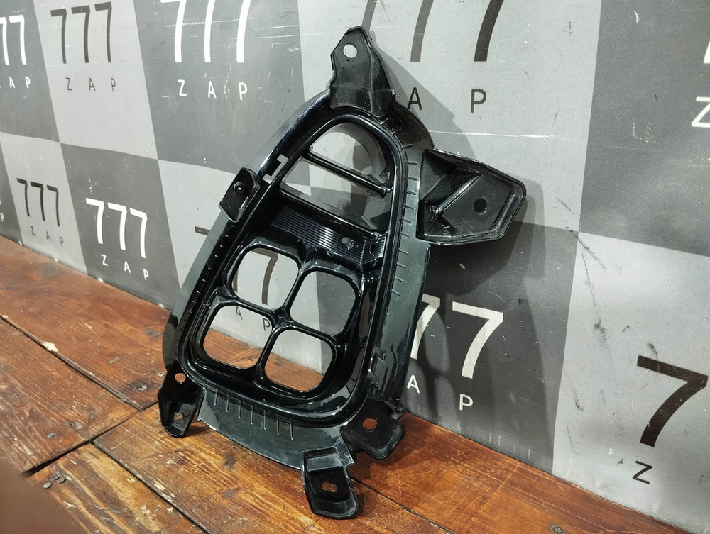 Накладка ПТФ левая Kia Sorento 3 Prime (UM) 17-20 Б/У Оригинал 86525C5520