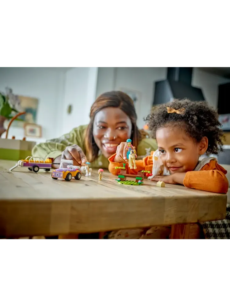 Конструктор Friends 42634 Трейлер для лошадей и пони