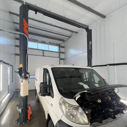 WDK-535 Подъемник двухстоечный с верхней синхронизацией 4,5 тонн, одност. разбл., 380В