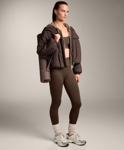 Oysho Спортивный бюстгальтер средней поддержки Perfect-adapt с чашками, темно-коричневый