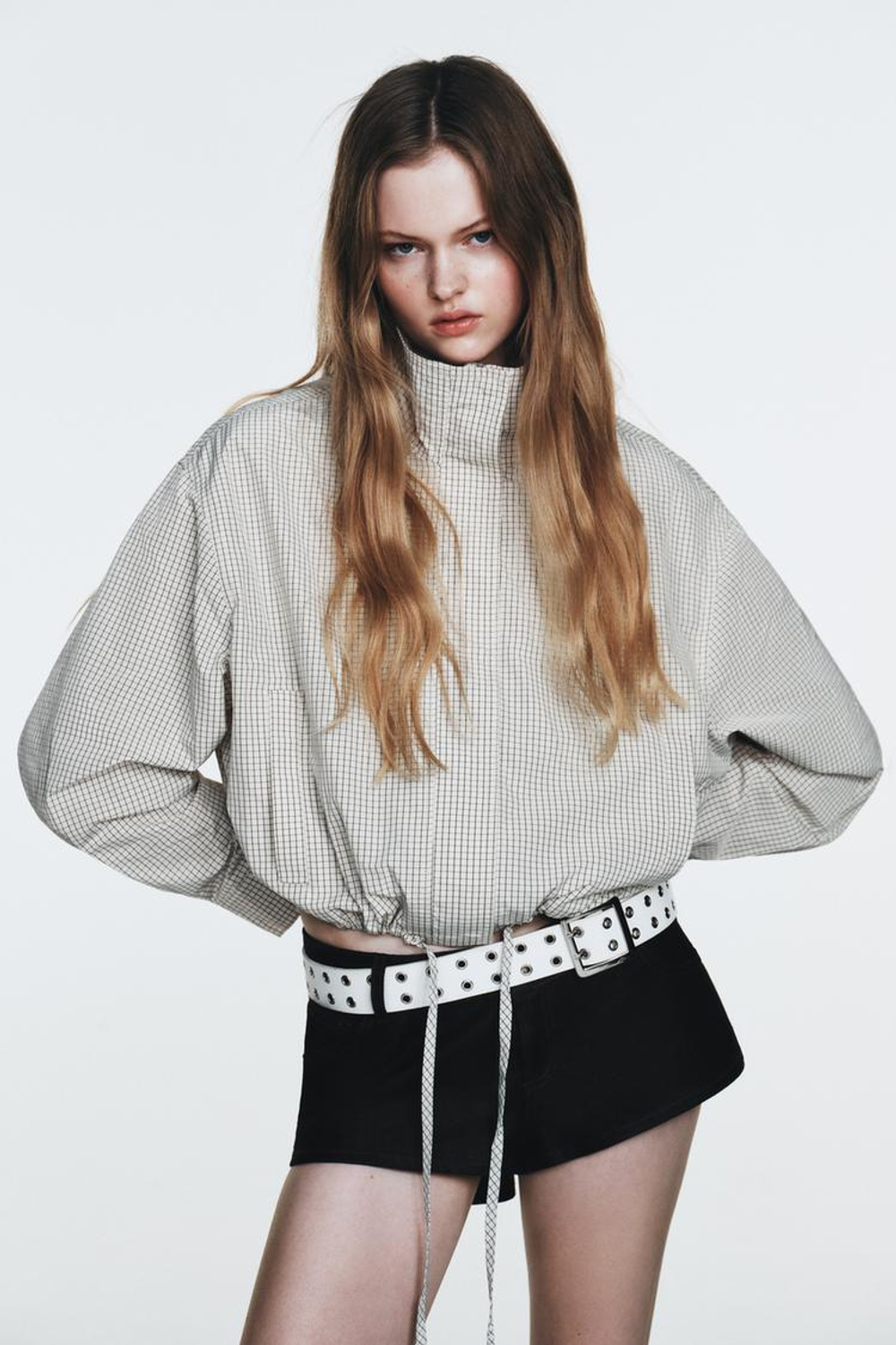 ZARA КУРТКА ИЗ НЕЙЛОНА В КЛЕТКУ, БЕЛЫЙ/ЧЕРНЫЙ