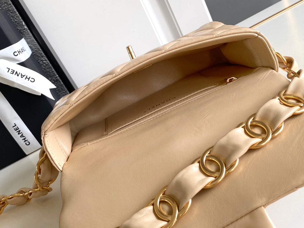 Chanel Bag 22 cm