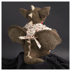 Валяная игрушка «Дракон Тамара Петровна»