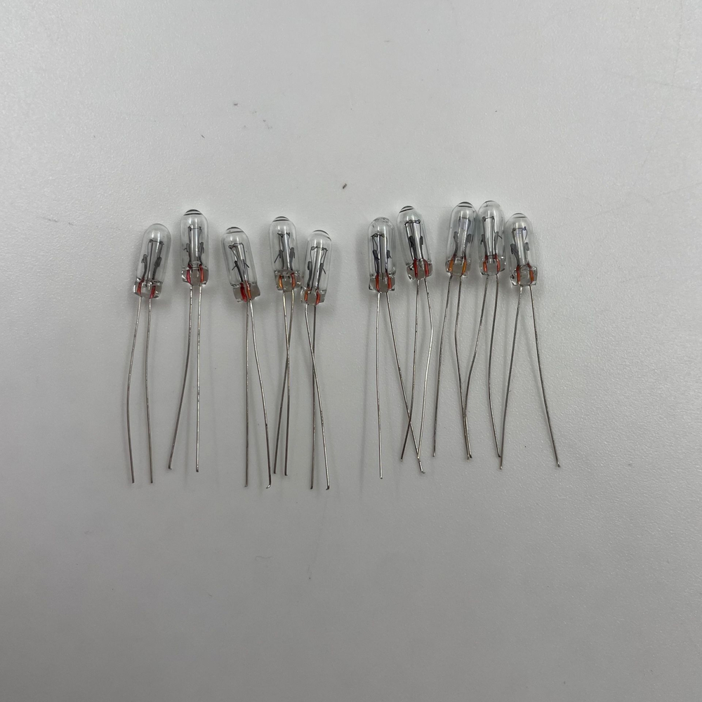 Лампа 12V 0.6W с усами Т3 подсветки кнопок и приборной панели 10 шт